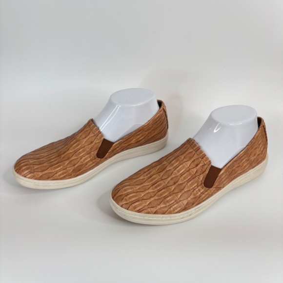 Sundance Tooled Vegan Leather Flats 38 Slip On Loafers Cognac Brown Preppy Fall - Picture 5 of 10